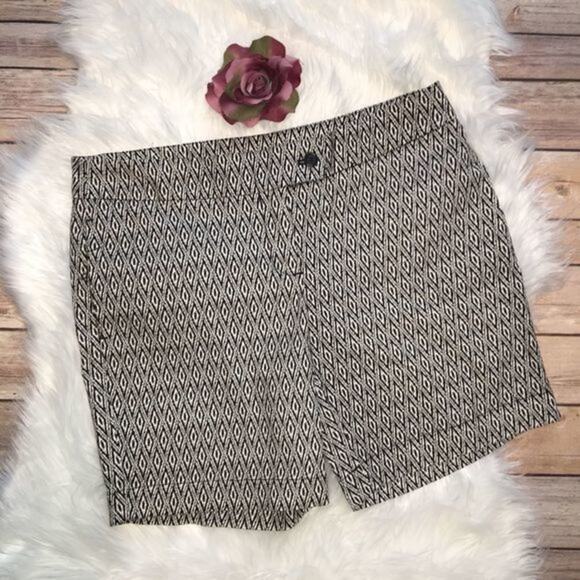 Kenar Patterned Flat Front Shorts Size 6 - Picture 2 of 6